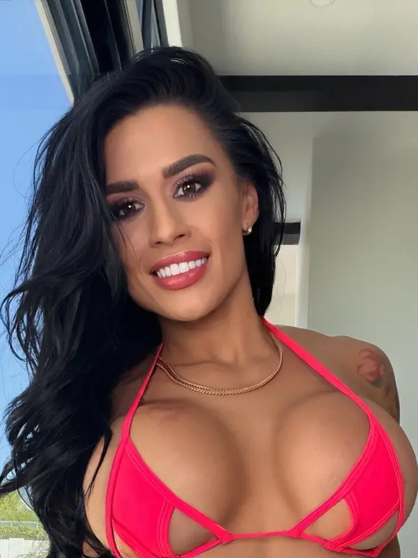 Eva Angelina ⋆.˚
