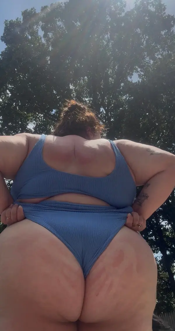 <3