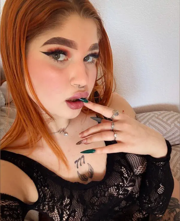 Megan Hale 🇺🇸 | 19y.o | Sexy lil` devil|