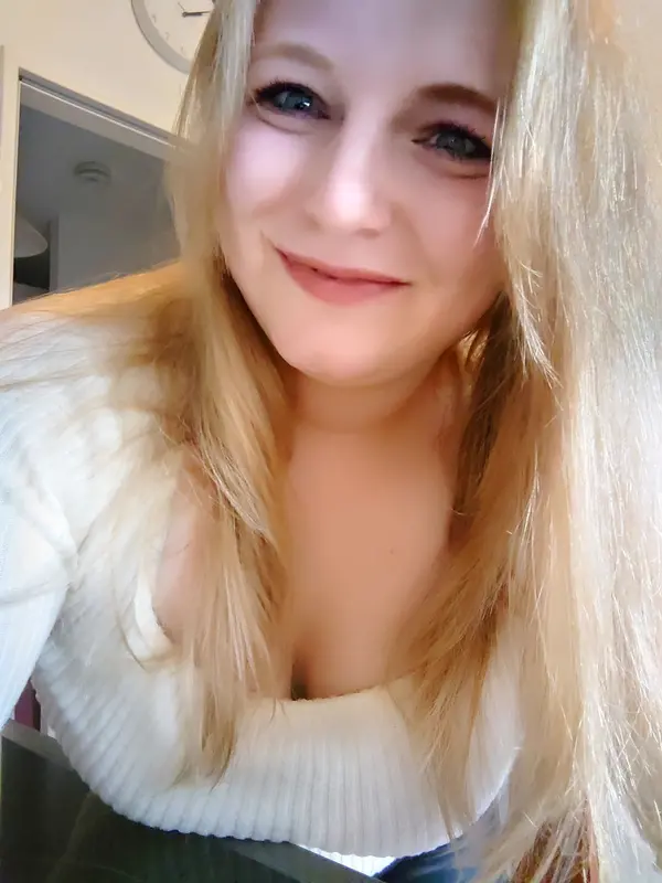 Lovely Mia