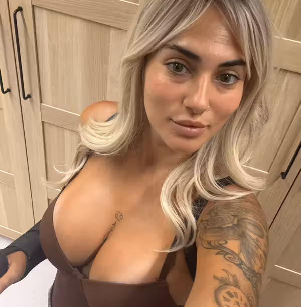 𝗦𝗮𝗻𝗱𝗿𝗮 🌹