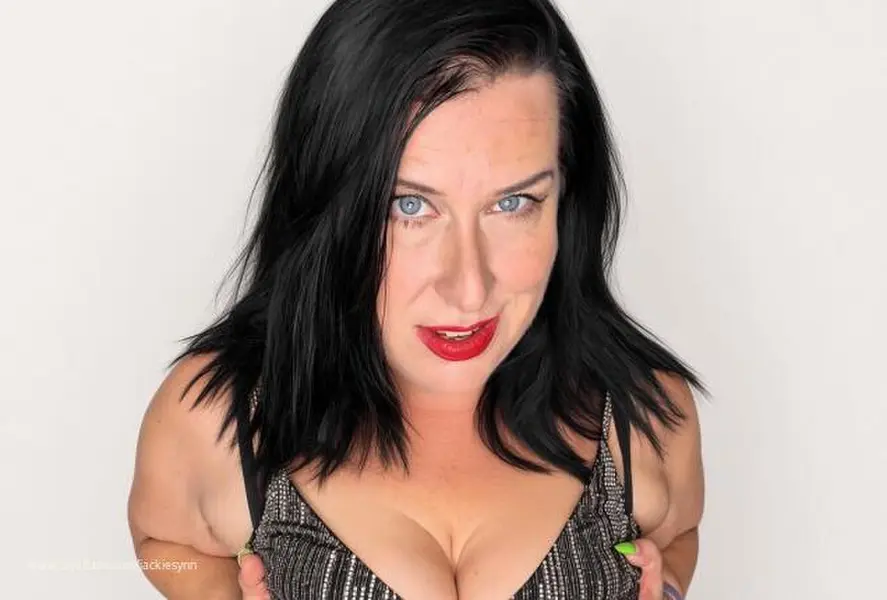 JackieSynn