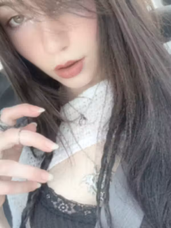 Esther Vyrélia