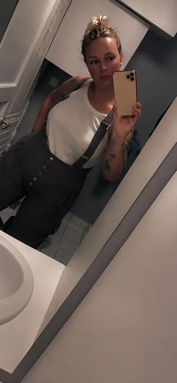 Curvella