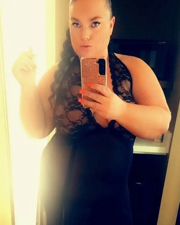 SEXY TAN AMY