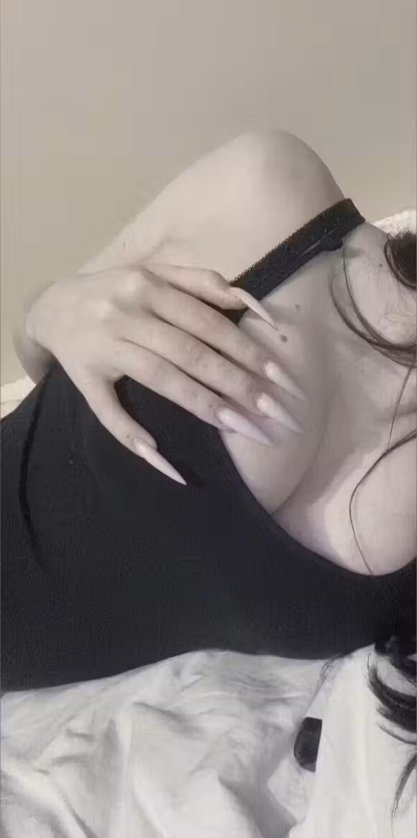 FrauElizabeth Top5.5