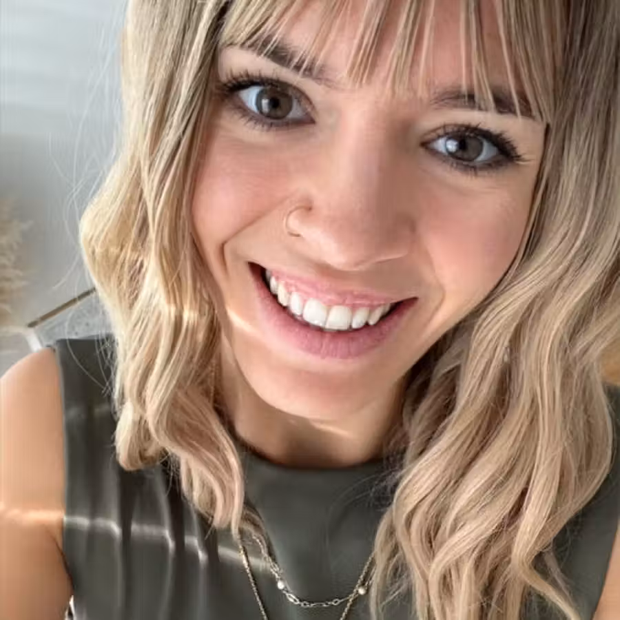 bella_blum